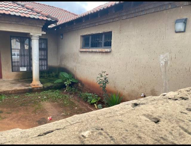 3 BEDROOM HOUSE FOR SALE IN VOSLOORUS